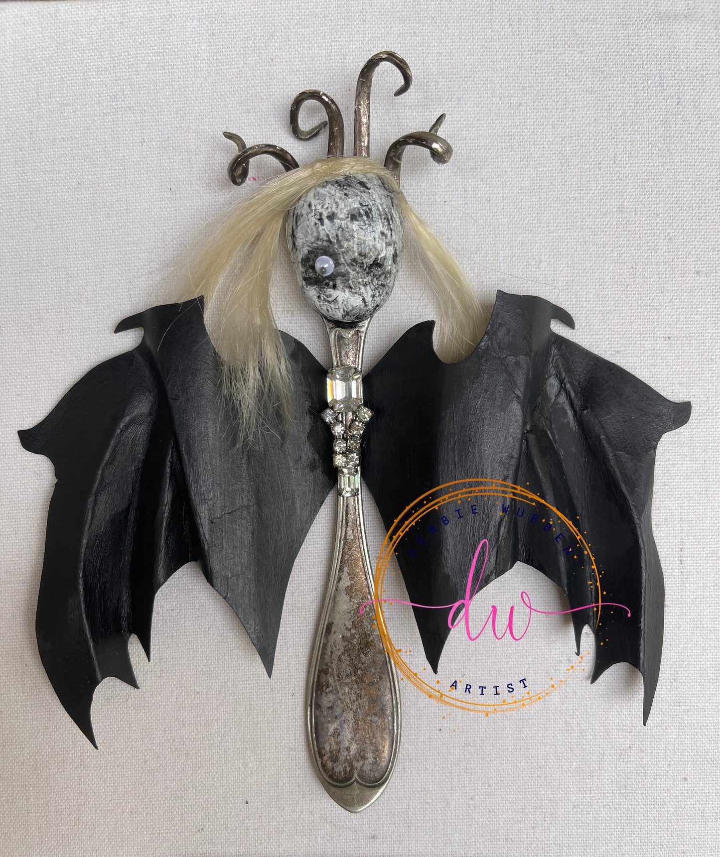 "Frosty" bat-creature 1 vintage silver