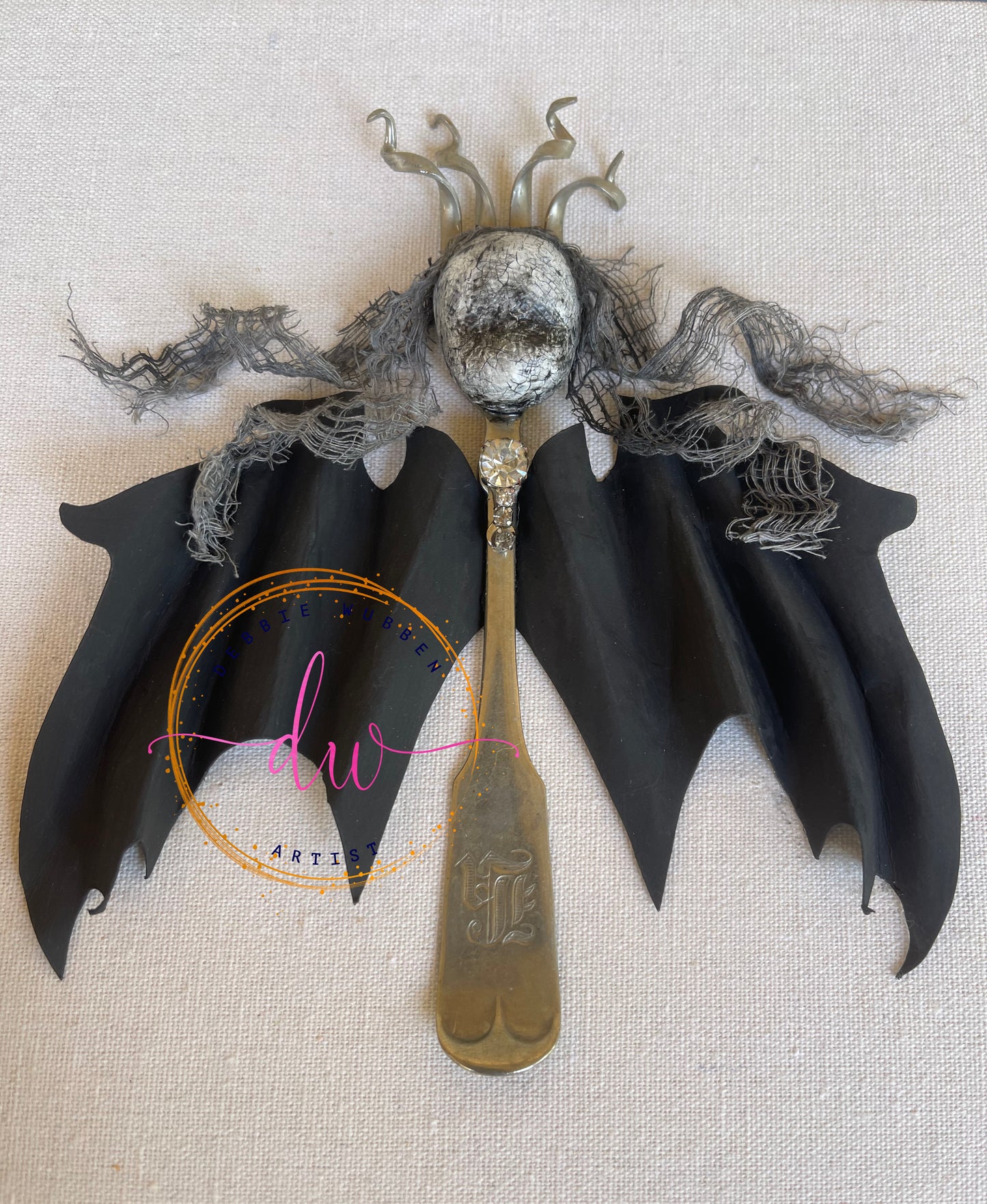 "Gothsurla" bat-creature 6 vintage silver